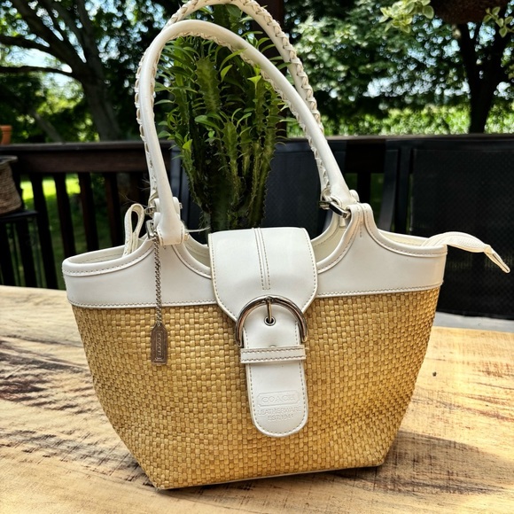 VINTAGE COACH WHITE LEATHER & STRAW
Shoulder bag - Picture 1 of 12